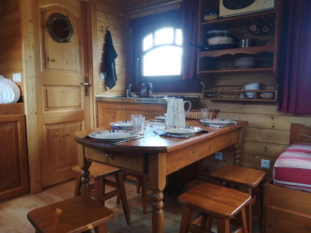 Les Roulottes De La Ferme Des Chanaux Saint-Julien-d'Ance Zewnętrze zdjęcie