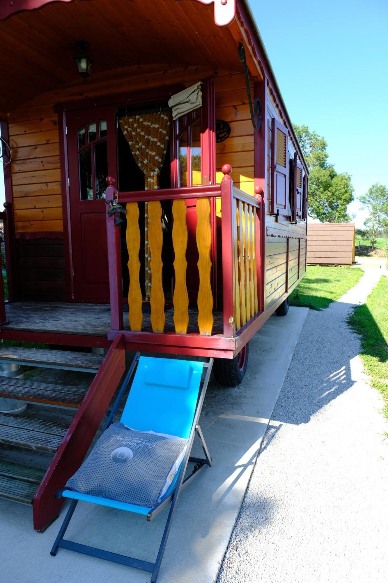 Les Roulottes De La Ferme Des Chanaux Saint-Julien-d'Ance Zewnętrze zdjęcie